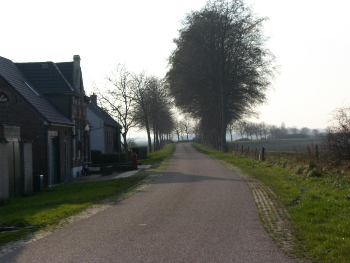 Slapen Bij De Zeeuwse Lala Bed and Breakfast IJzendijke Eksteriør billede