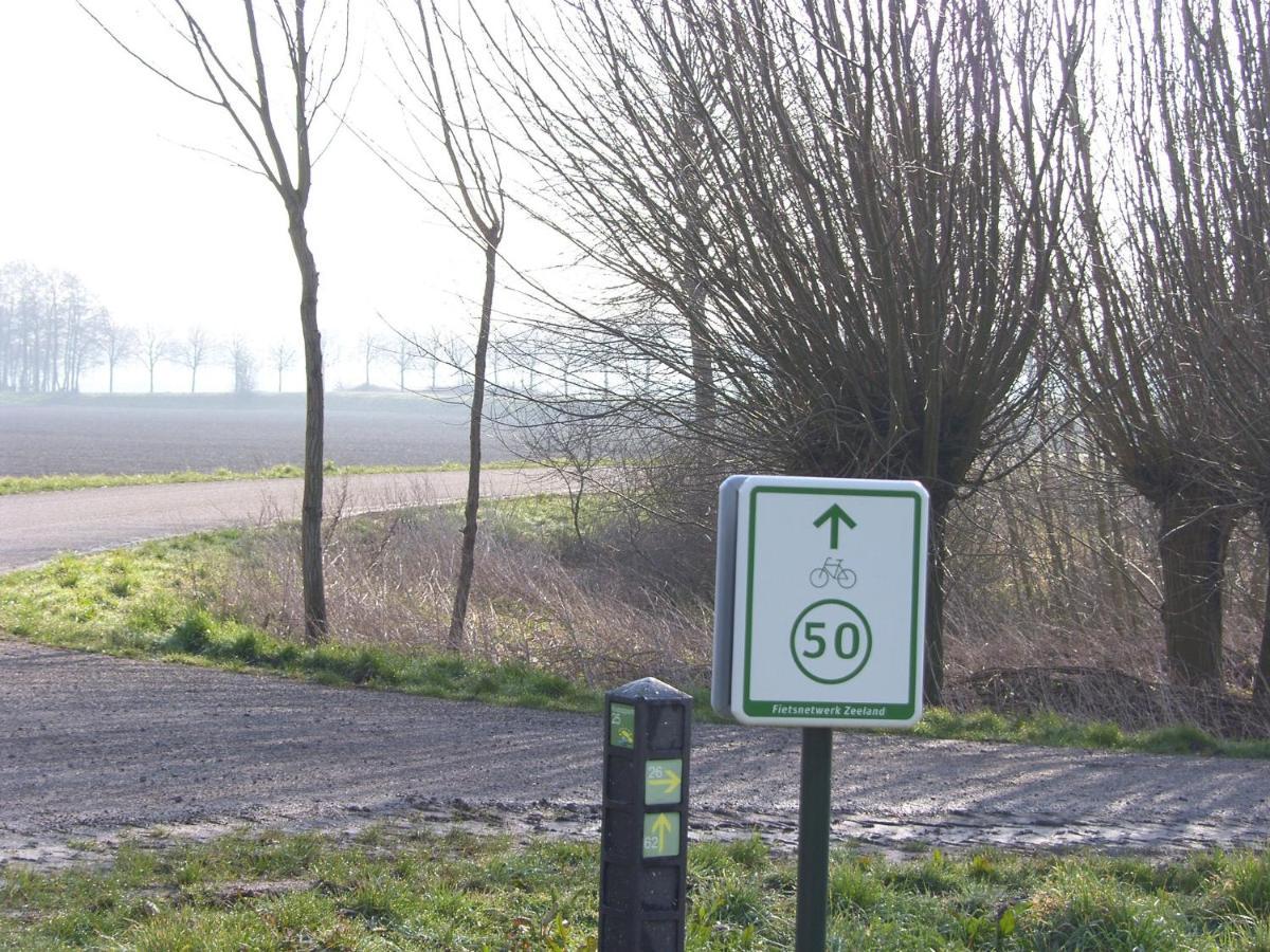 Slapen Bij De Zeeuwse Lala Bed and Breakfast IJzendijke Eksteriør billede