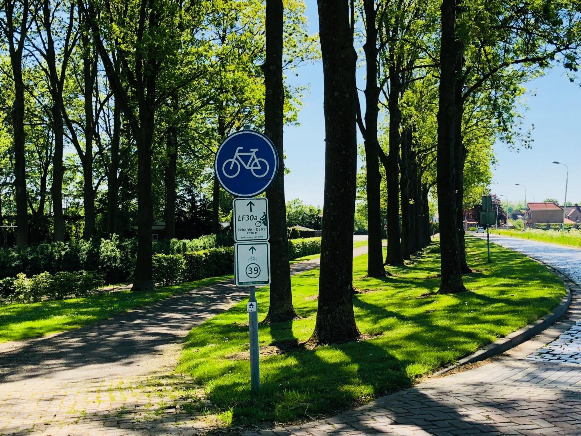 Slapen Bij De Zeeuwse Lala Bed and Breakfast IJzendijke Eksteriør billede